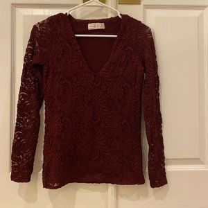 💖Abercrombie burgundy lace long sleeve top💖